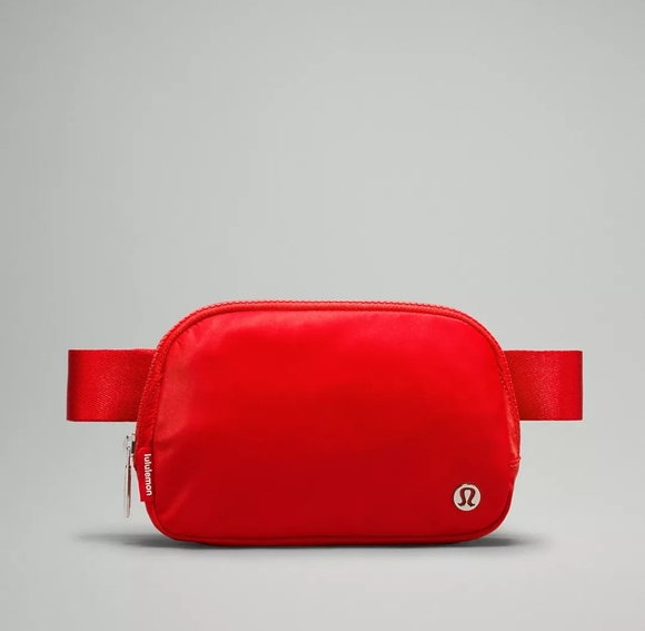 Everywhere Belt Bag 1L NWT - Picture 3 of 8